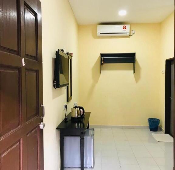 Номер Economy Индивидуальный, Dhania Cenang Beach Motel