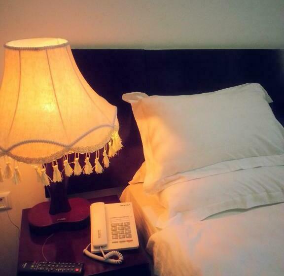 اتاق استاندارد یک نفره, Ag Palace