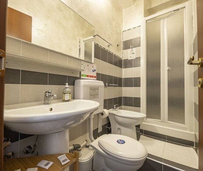 스탠다드 룸 더블 침대, Baronetto B&b