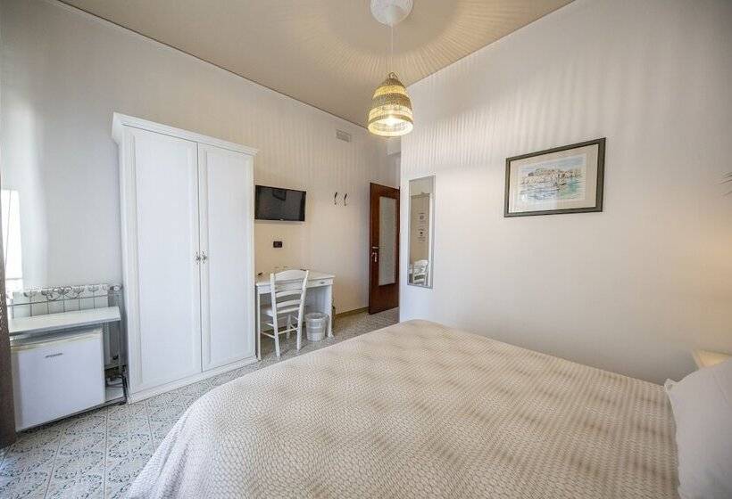 스탠다드 룸 더블 침대, Baronetto B&b