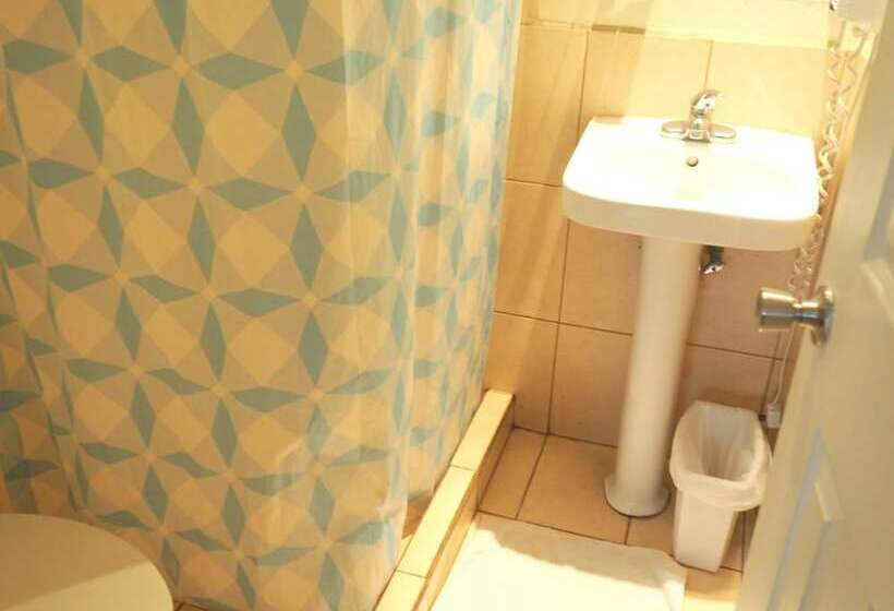 غرفة قياسية, Catedral Casa Cornejo