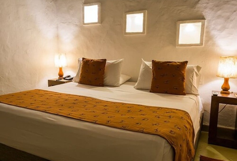 غرفة قياسية, Hicasua Y Centro De Convenciones