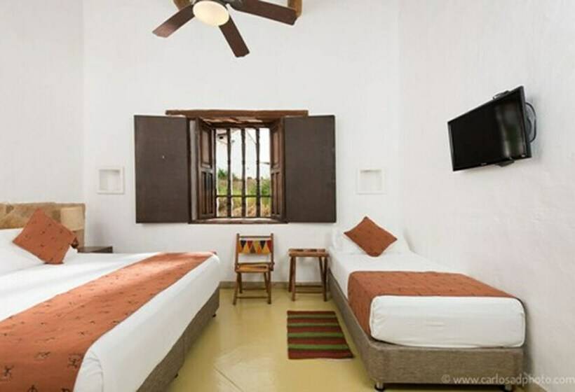 غرفة قياسية ثلاثية, Hicasua Y Centro De Convenciones