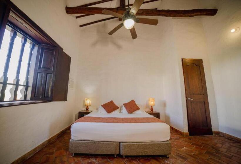 غرفة قياسية, Hicasua Y Centro De Convenciones