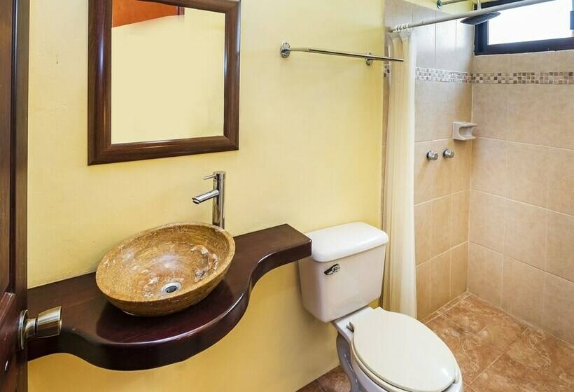 غرفة قياسية, Hostal El Patio