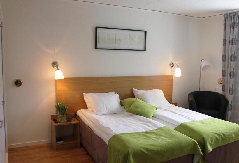 ファミリールーム, L Bjorkhaga