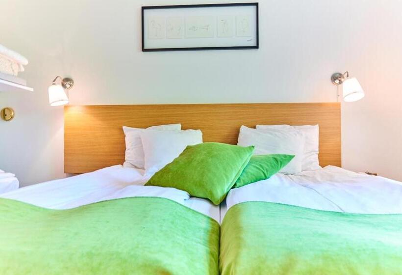 ファミリールーム, L Bjorkhaga