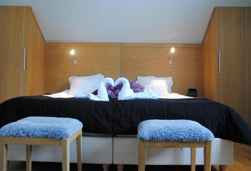 スイート, L Bjorkhaga