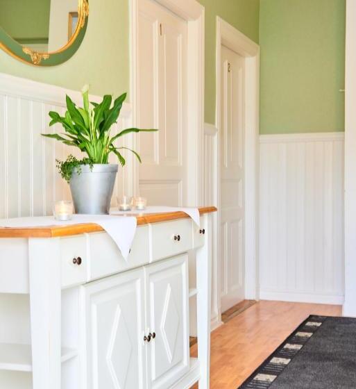 スタンダードルーム, L Bjorkhaga