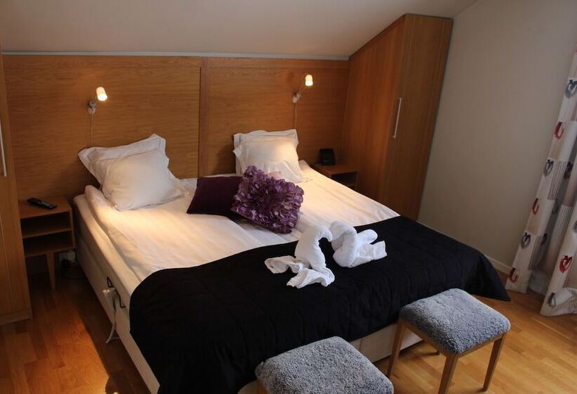 スイート, L Bjorkhaga