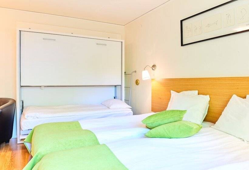 ファミリールーム, L Bjorkhaga