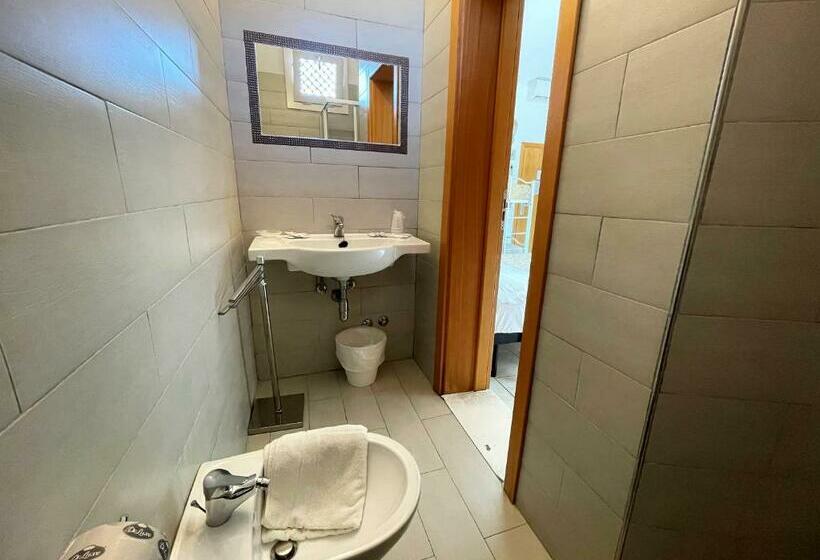 חדר קומפורט, Marina