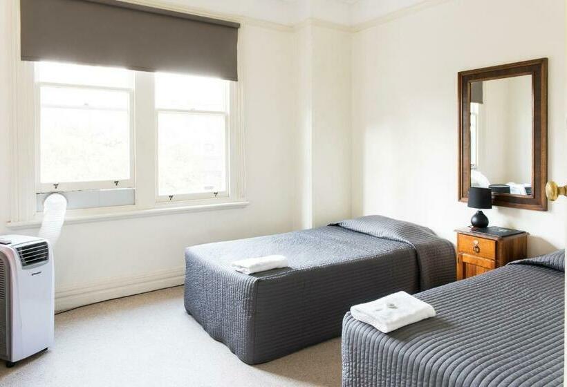 اتاق استاندارد با سرویس بهداشتی مشترک, Mercantile