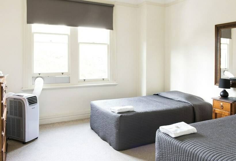 اتاق استاندارد با سرویس بهداشتی مشترک, Mercantile