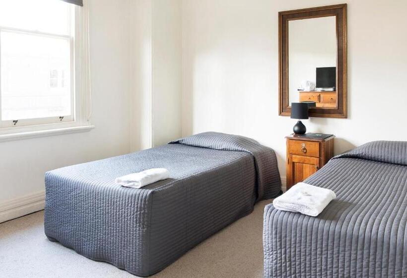 اتاق استاندارد با سرویس بهداشتی مشترک, Mercantile