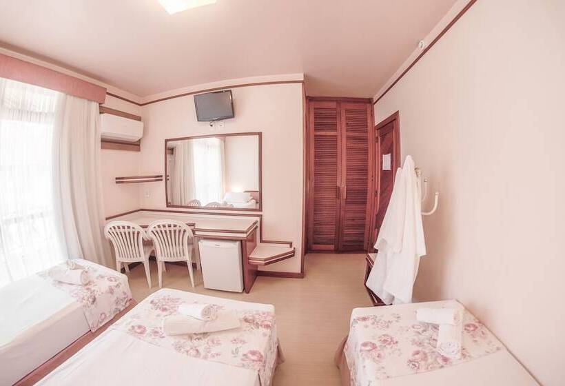 חדר דלוקס לשלושה, Vila Germanica