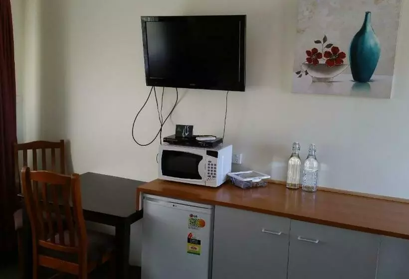 エコノミールーム, Kaniva Midway Motel