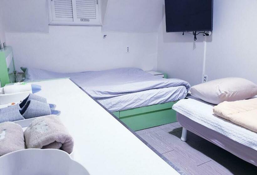 Quarto standard, Oppa Hostel Sinchon Hongdae