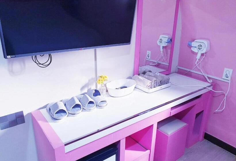 Cama em Quarto Partilhado, Oppa Hostel Sinchon Hongdae