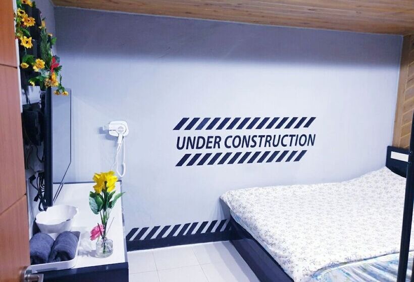 Quarto Triplo Standart, Oppa Hostel Sinchon Hongdae