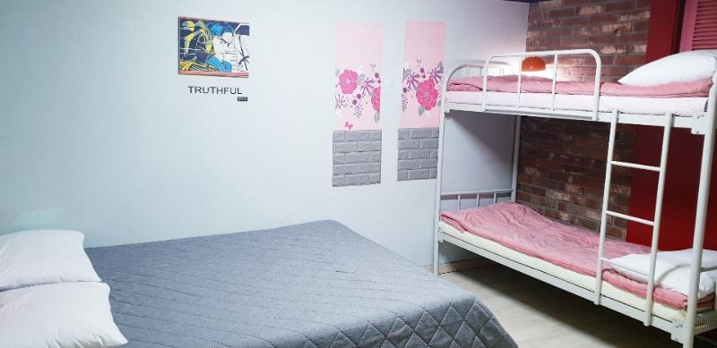 Quarto Triplo Standart, Oppa Hostel Sinchon Hongdae