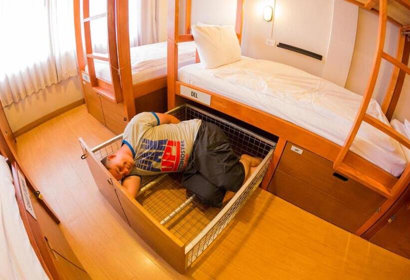 이코노미 쿼드러플룸(공용 화장실), Pak Up Hostel