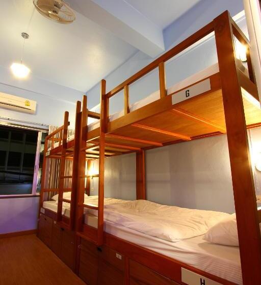 이코노미 쿼드러플룸(공용 화장실), Pak Up Hostel