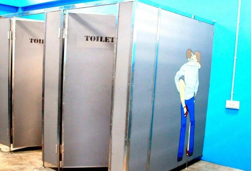 이코노미 쿼드러플룸(공용 화장실), Pak Up Hostel