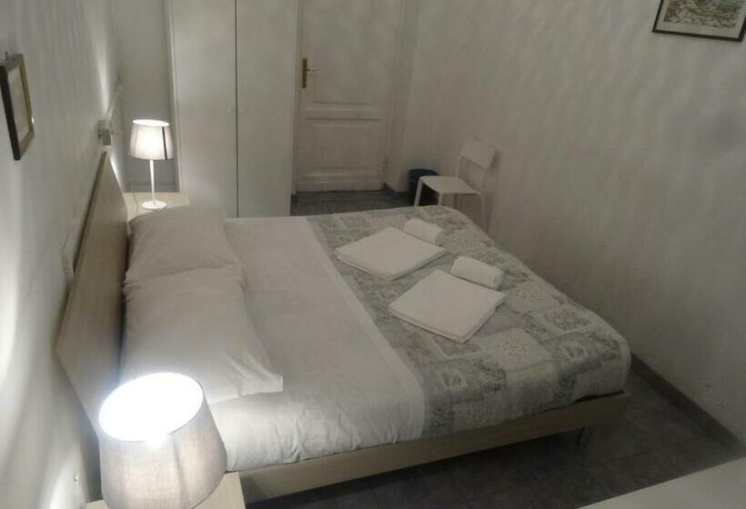 Standard-huone Jaettu Kylpyhuone, Guesthouse La Briosa Nicole