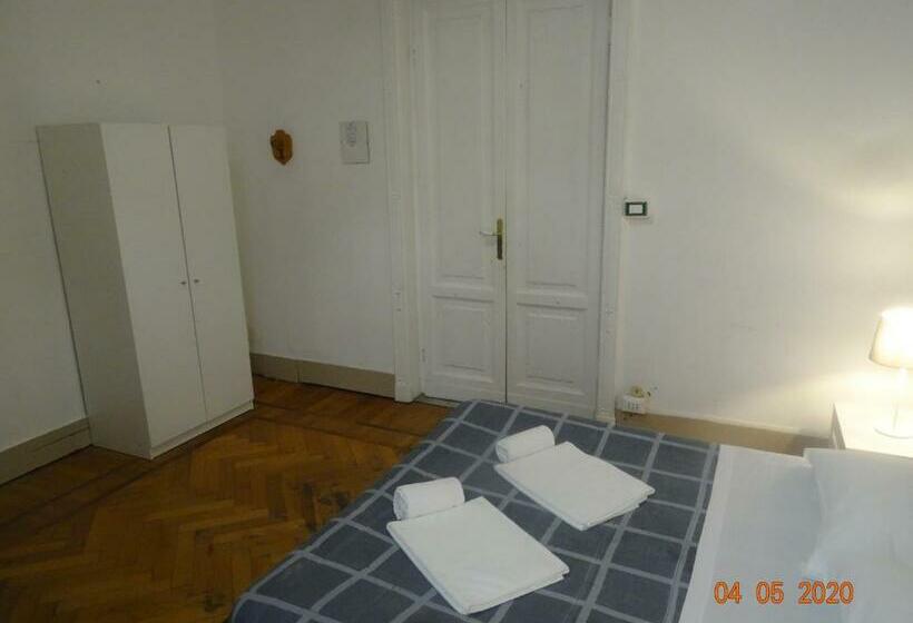 اتاق استاندارد با سرویس بهداشتی مشترک, Guesthouse La Briosa Nicole