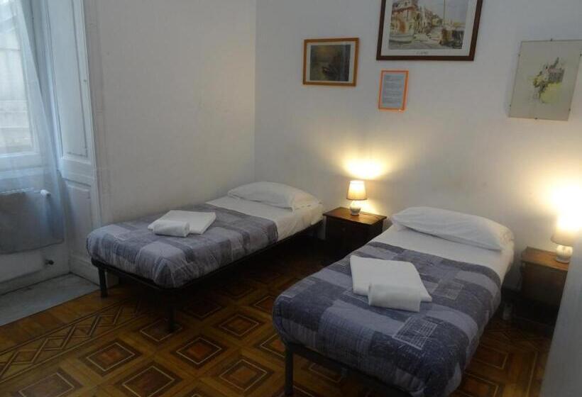 اتاق استاندارد با سرویس بهداشتی مشترک, Guesthouse La Briosa Nicole