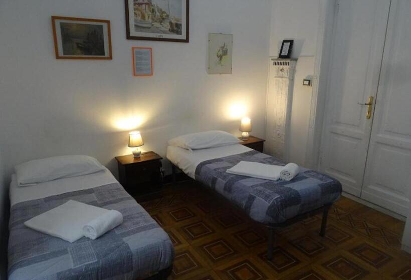 Standard-huone Jaettu Kylpyhuone, Guesthouse La Briosa Nicole