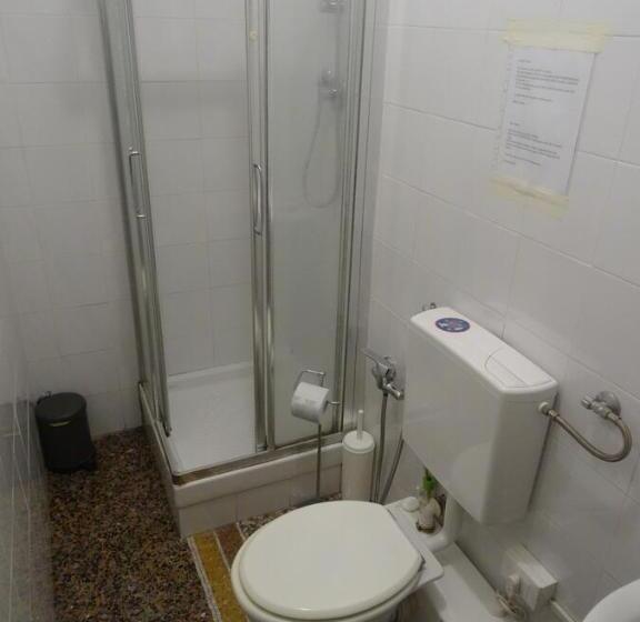 اتاق استاندارد سه نفره, Guesthouse La Briosa Nicole