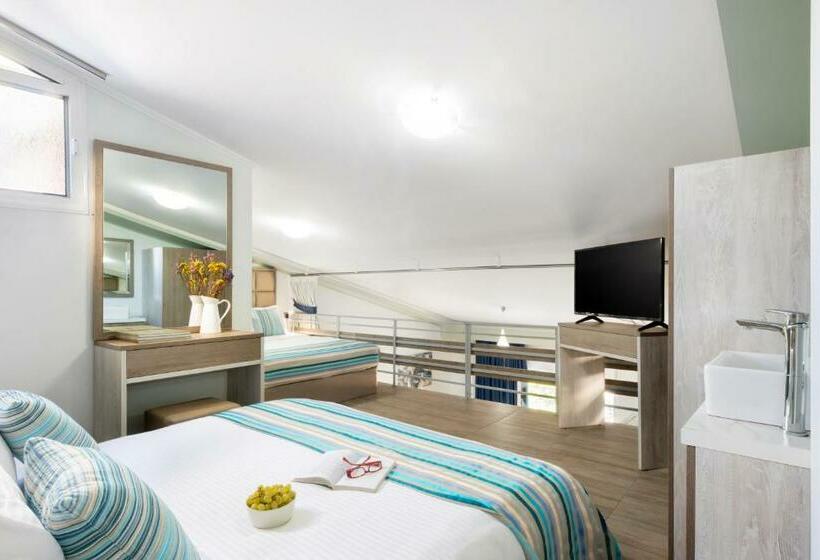 スーペリアースイート, Sirines Complex