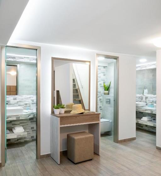 スーペリアースイート, Sirines Complex