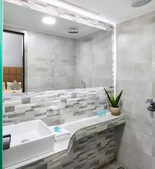 Executive-sviitti, Sirines Complex