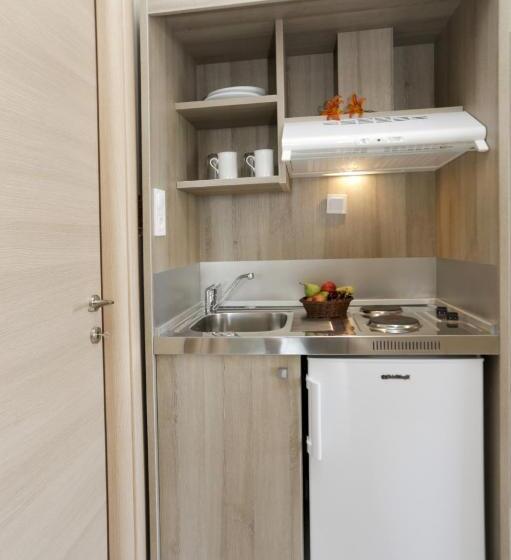 スタンダードスタジオ, Sirines Complex