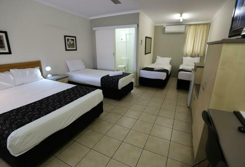 غرفة عائلية, Tropic Coast Motel