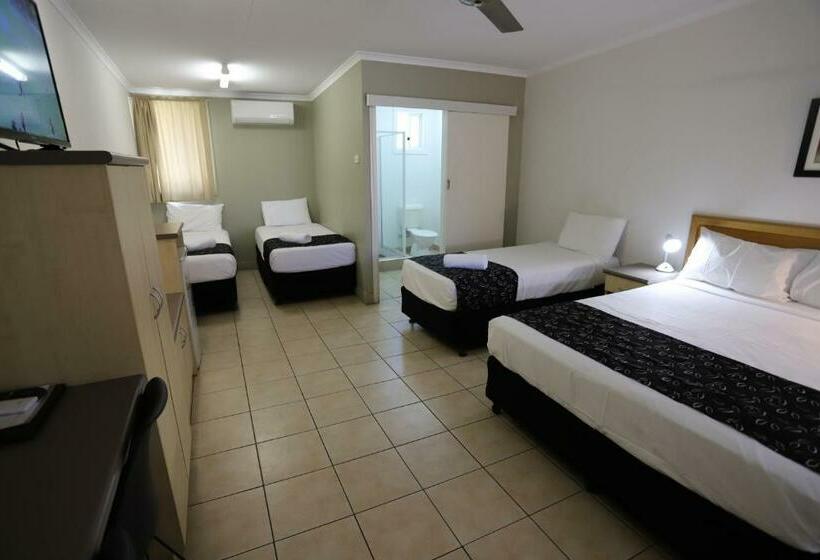 Семейный Номер, Tropic Coast Motel