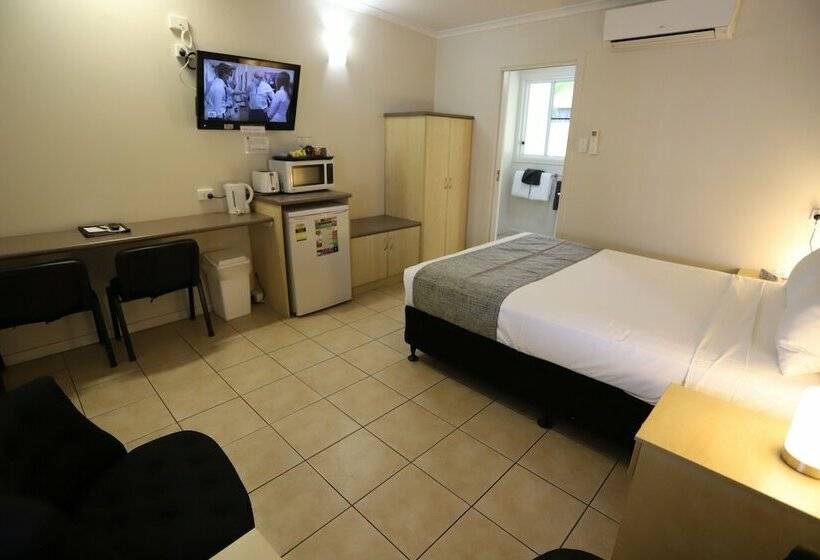 غرفة تنفيذية, Tropic Coast Motel