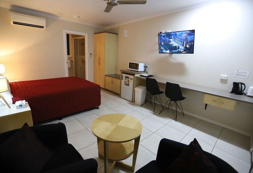 이그제큐티브 룸, Tropic Coast Motel