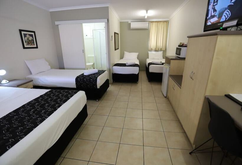 غرفة عائلية, Tropic Coast Motel