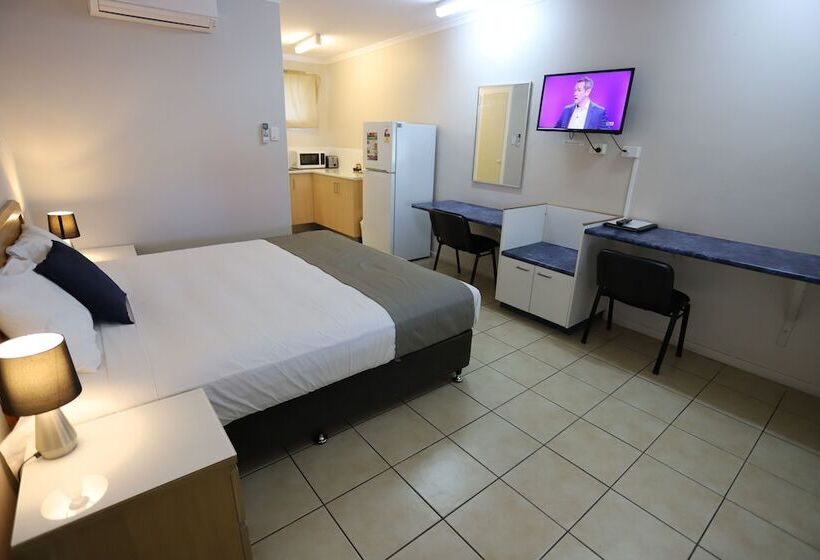 Студия Deluxe, Tropic Coast Motel