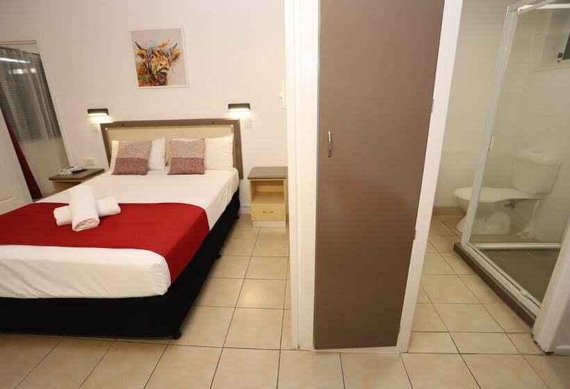 غرفة عائلية, Tropic Coast Motel