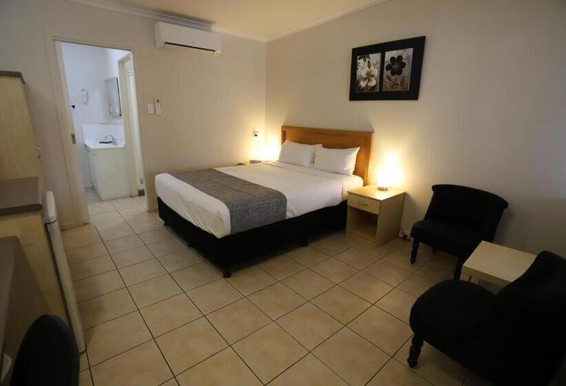 غرفة تنفيذية, Tropic Coast Motel