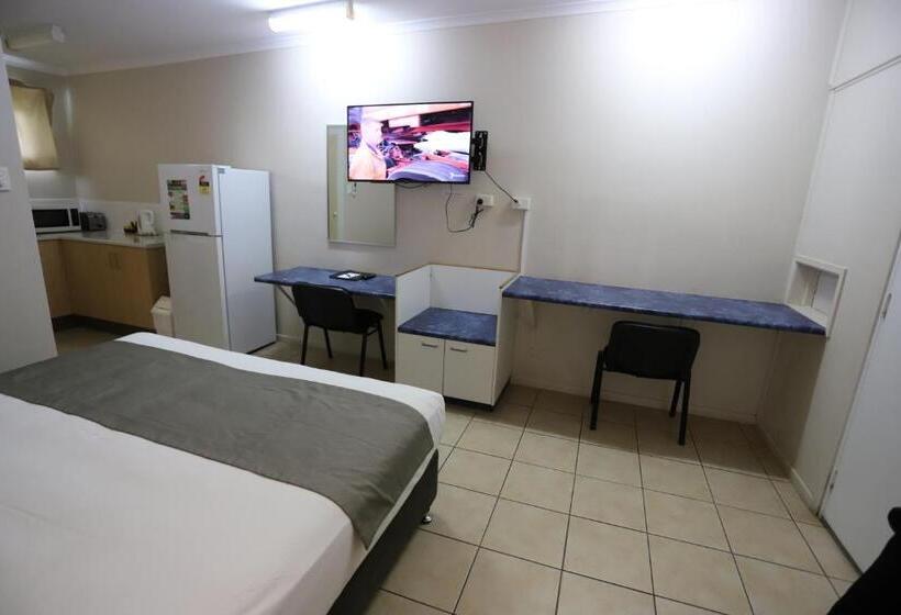 إستوديو ديلوكس, Tropic Coast Motel