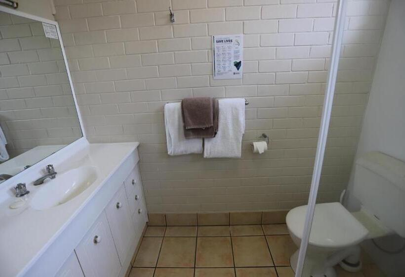 إستوديو ديلوكس, Tropic Coast Motel