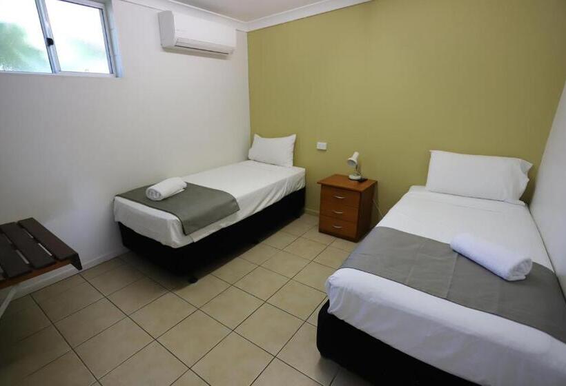 غرفة قياسية ثلاثية, Tropic Coast Motel