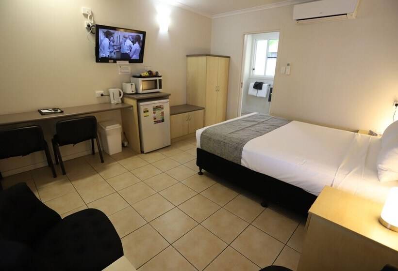 غرفة تنفيذية, Tropic Coast Motel