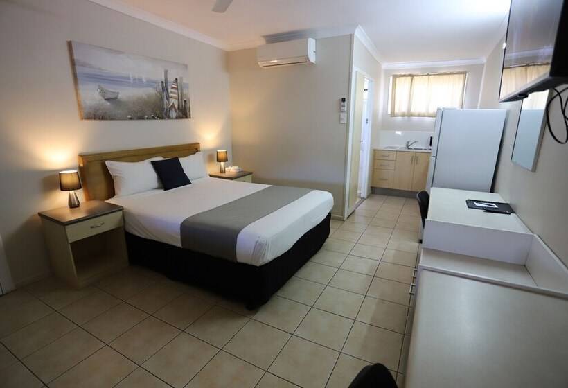 إستوديو ديلوكس, Tropic Coast Motel